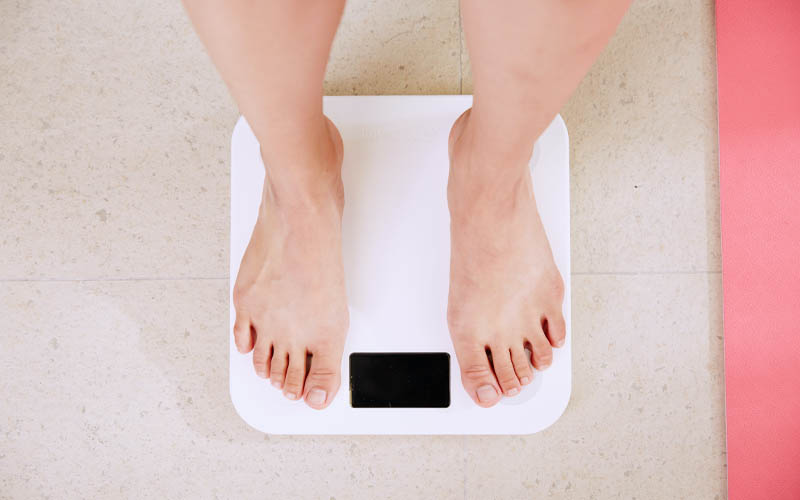 manfaat tidur sehat Dapat Mengontrol Berat Badan