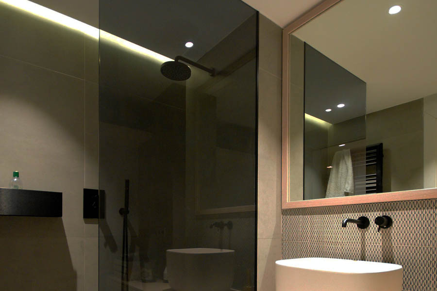 Desain Kamar Mandi Minimalis Ukuran 2m &times; 1,5m