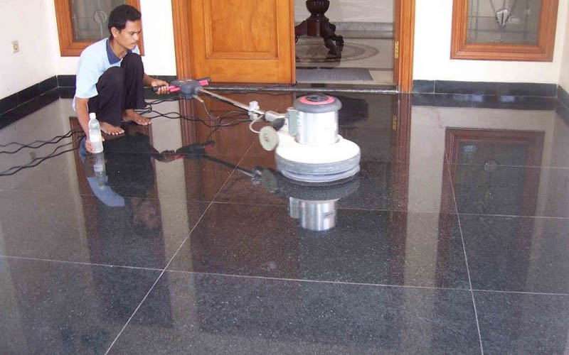 Granit Hitam Minimalis yang Membuat Teras rumahmu Mewah