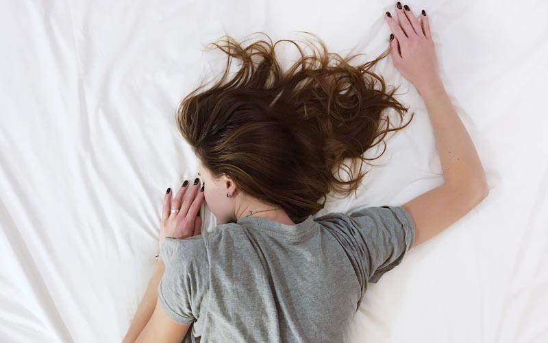 Posisi Tidur Telungkup untuk meningkatkan tinggi badan