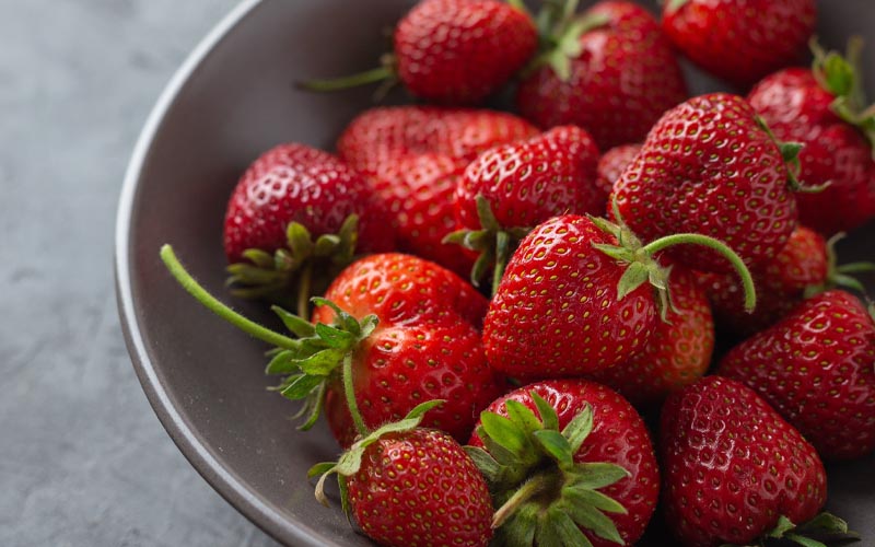 buah strawberry kaya akan vitamin