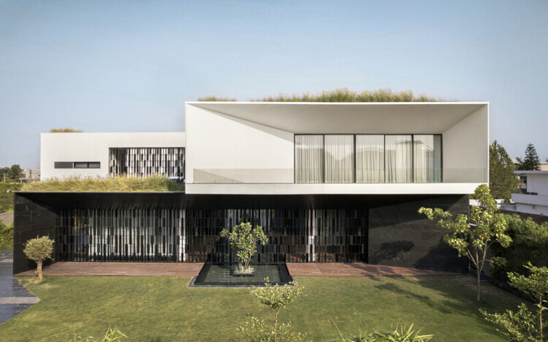 rumah minimalis dari luar Menampilkan Unsur Geometris