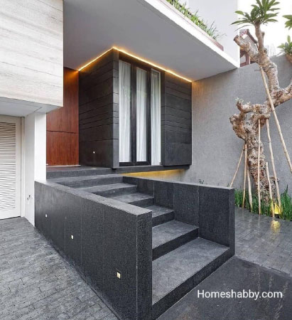 Dak Pembatas Di Antara Carport