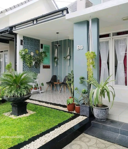Dak Pemisah Taman Dan Carport