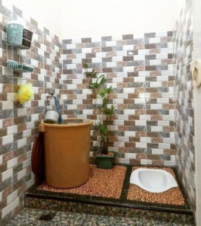 Dengan Beragam Material