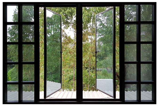 Jendela Putar atau Casement rumah minimalist