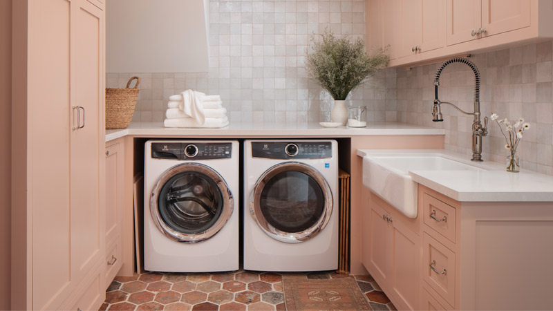 Ruang Laundry Minimalis Warna Cat Seragam | Elledecor.com