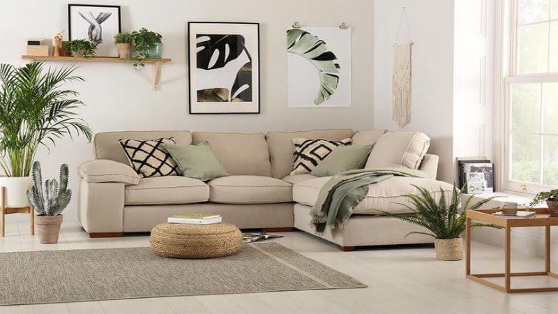 Desain Ruang Tamu Minimalis Elegan Konsep Alam | Gambar: Unsplash.comDesain Ruang Tamu Minimalis Elegan Konsep Alam