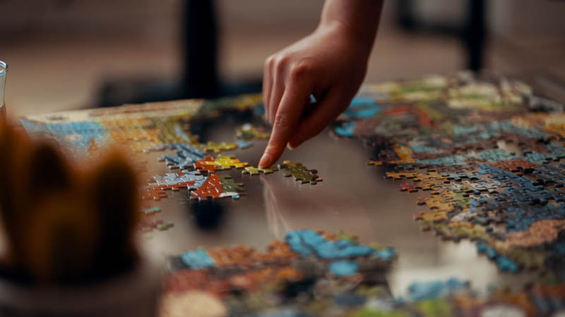 Aktivitas Bermain dengan Puzzle