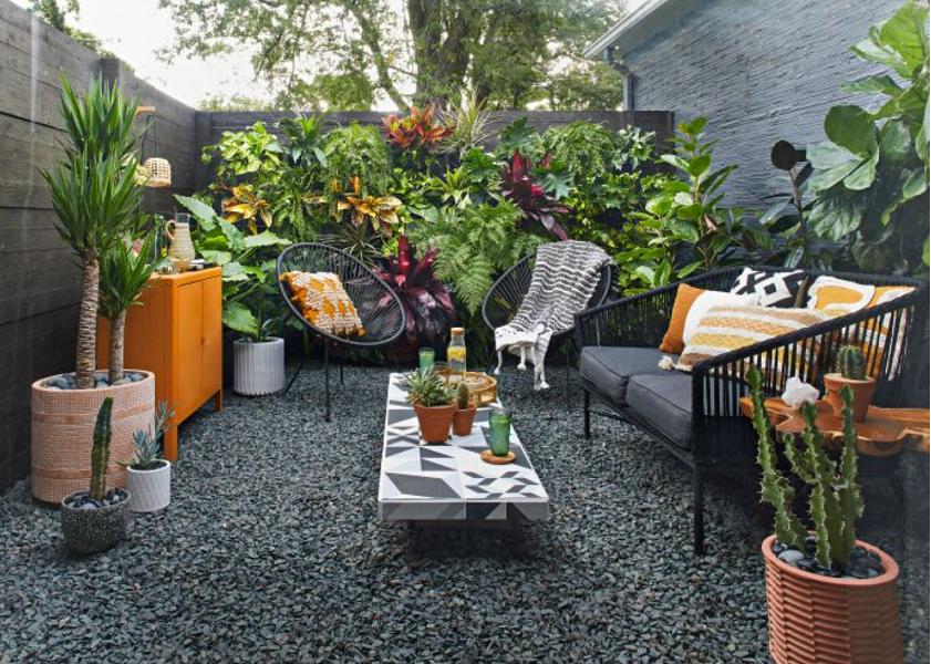 Ciptakan Area Makan Outdoor