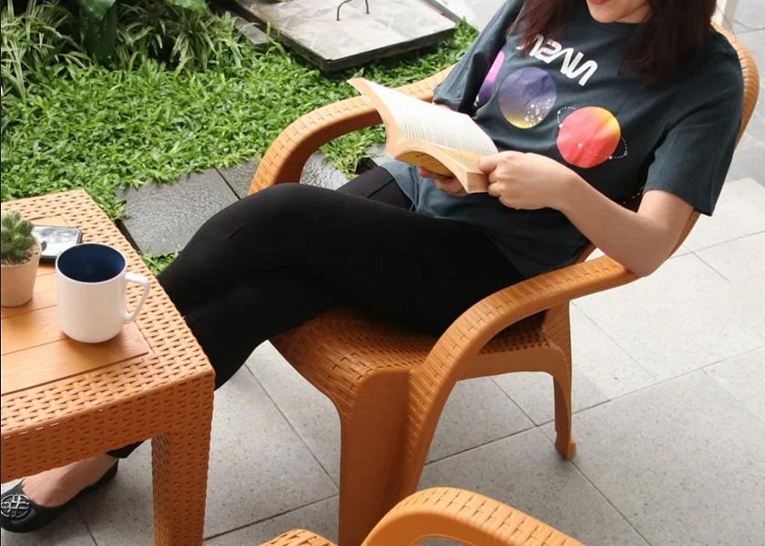 Wujudkan Ruang Tamu Teras Perumahan dengan Kursi OL 509