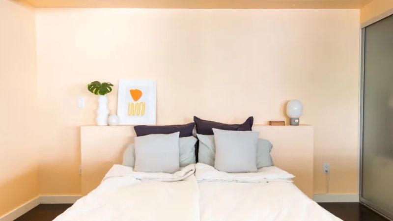 dekorasi kamar estetik dengan Satu Warna untuk Semua
