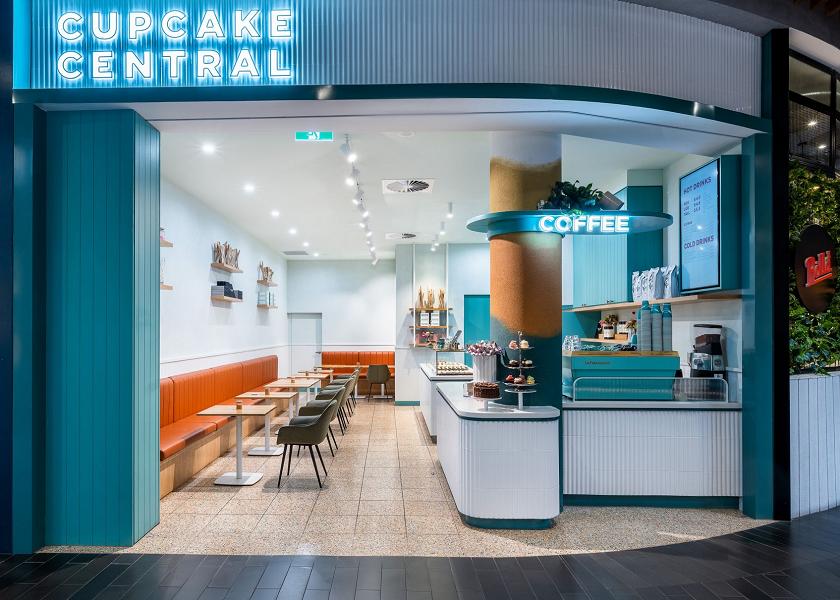 Dekorasi Cafe Minimalis dengan Tempat Duduk Nyaman