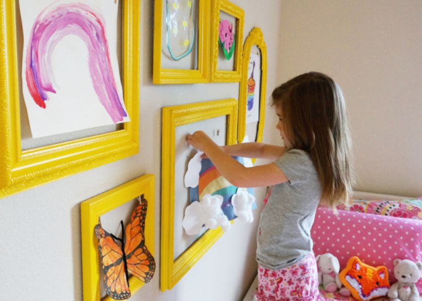 Buat Dekorasi Sederhana Bersama Anak untuk Dekorasi Dinding