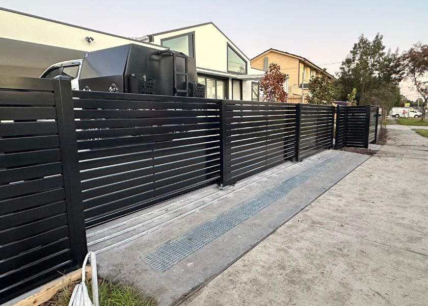 Desain Depan Rumah Pagar Horizontal