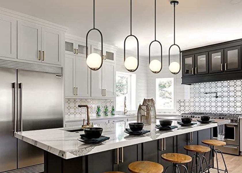 Inspirasi Dapur Mewah dengan Lampu Bentuk Bola