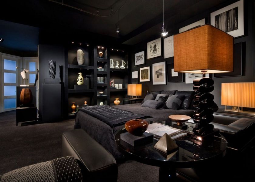 Kamar Laki-Laki Sederhana dengan Pencahayaan Warm