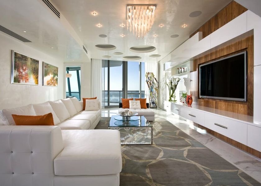 Plafon PVC Glossy di Ruang Tamu Mewah