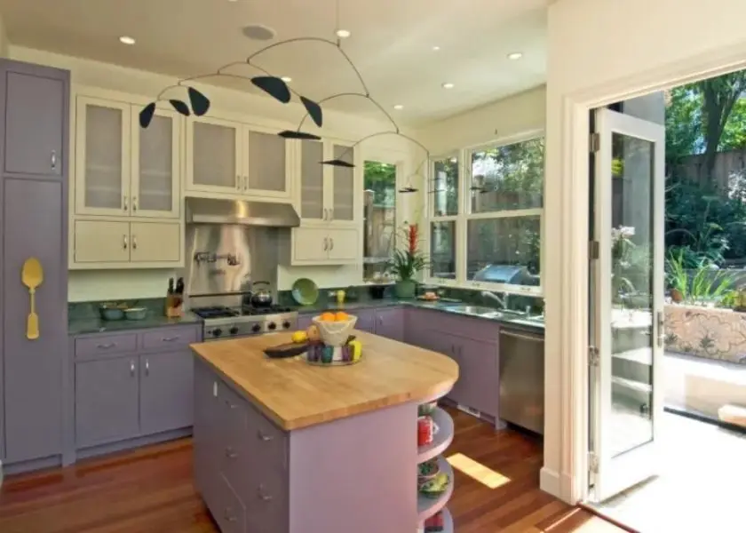 Warna Lavender untuk Dapur yang Lembut
