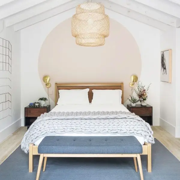 Dekorasi Kamar Minimalis Headboard atau Dinding Belakang Kasur