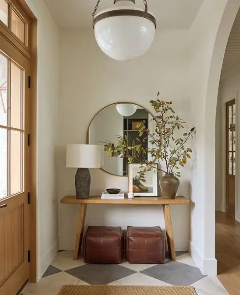 10 Contoh Desain Foyer di Rumah Kecil yang Cantik & Inviting | MORE ...