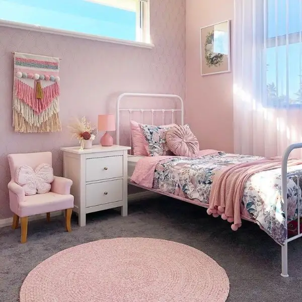 Kamar Anak Perempuan Warna Pink Pastel