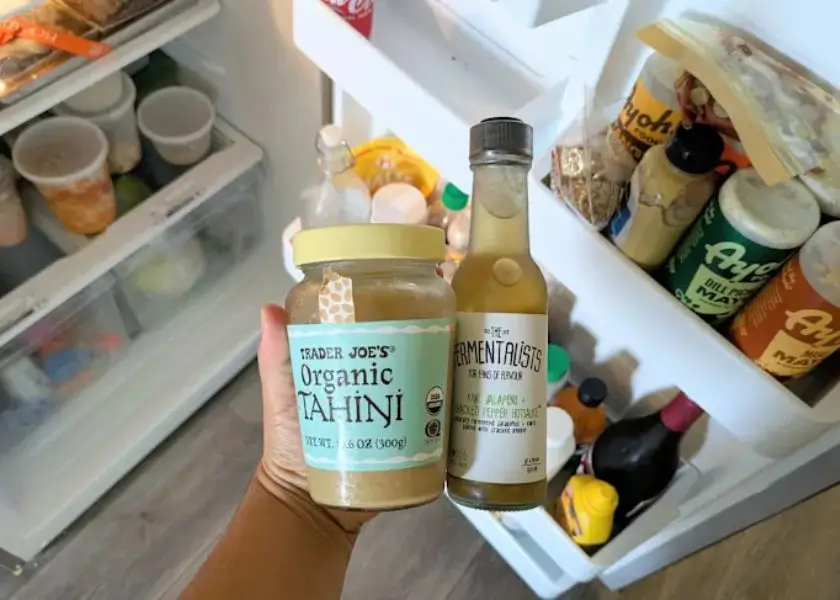 Langkah Pertama Membersihkan Kulkas, Keluarkan Semua Isi Kulkas