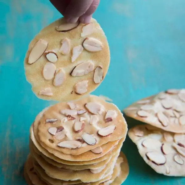 Kue Lebaran Almond Tuile Crispy