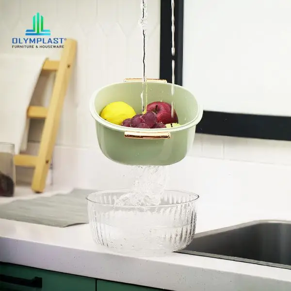 Mencuci Sayuran di Mangkuk Cuci Sayur Crystal Drain Bowl Olymplast