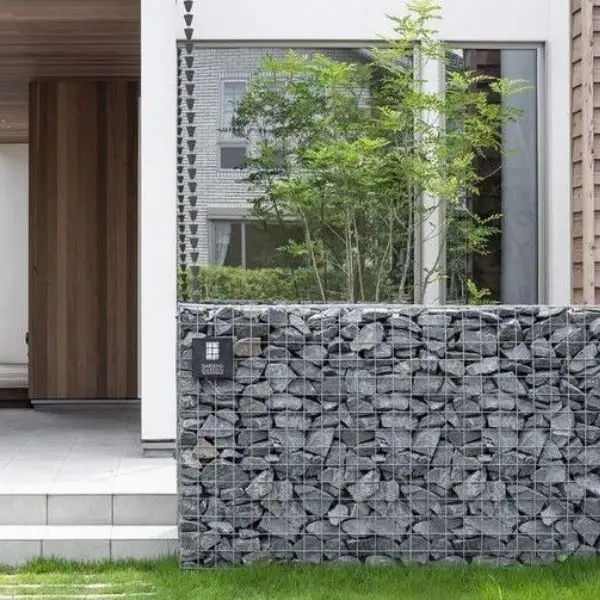 Pagar Tembok Sederhana dan Batu Alam