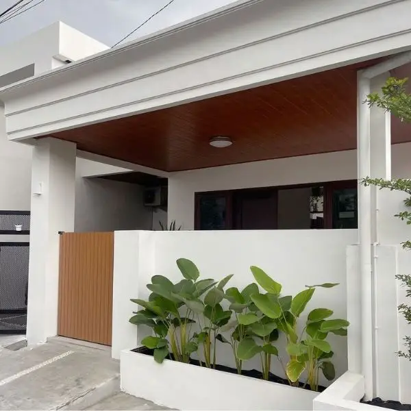 Pagar Tembok Sederhana dengan Planter Box