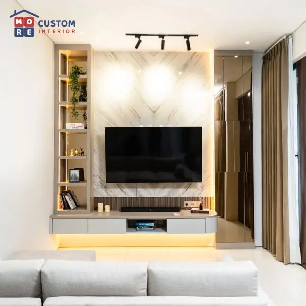 Tambahkan Panel TV atau Backdrop Dinding di Ruang TV Minimalis Mewah