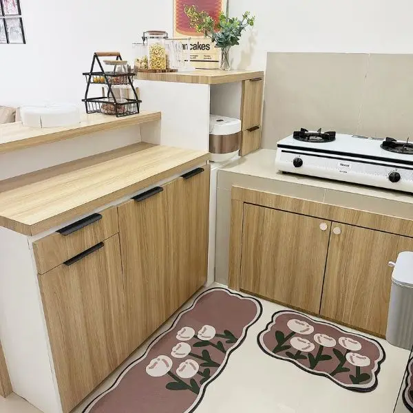 Pilih Material yang Mudah Dirawat di Mini Bar Dapur Sempit
