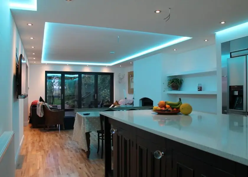 Model Plafon Drop Ceiling Minimalis Terbaru dengan LED Tersembunyi
