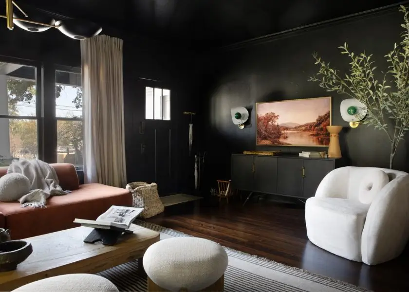 Warna Cat Rumah Minimalis Gelap pada Dinding Utama