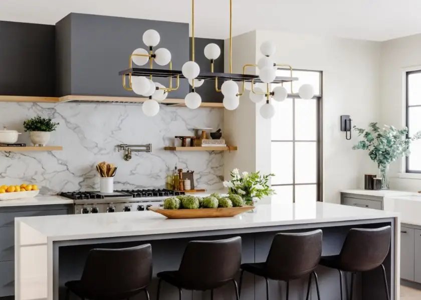 Model Kitchen Set Terbaru Warna Gelap untuk Aksen