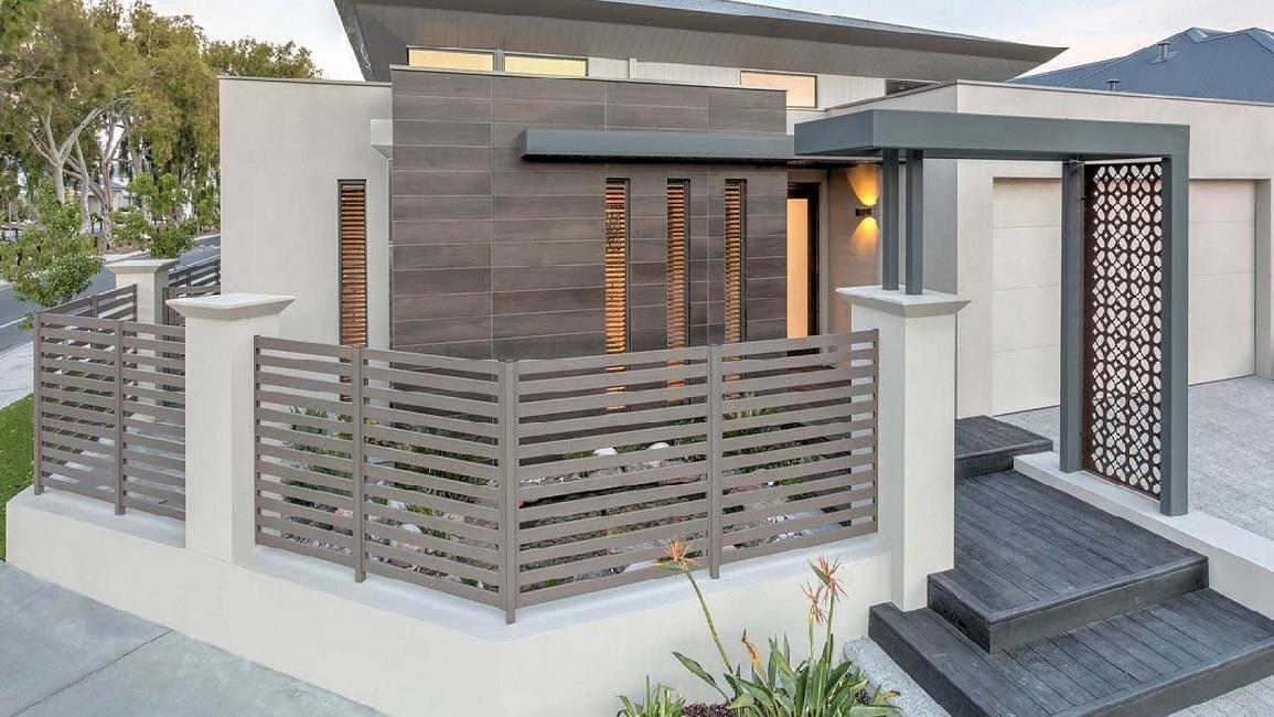 5 Jenis Pagar Rumah Minimalis Estetik Material Besi dan Baja