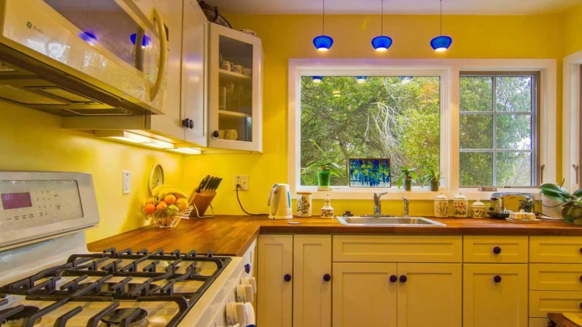 warna cat untuk dapur yang bagus dan beda