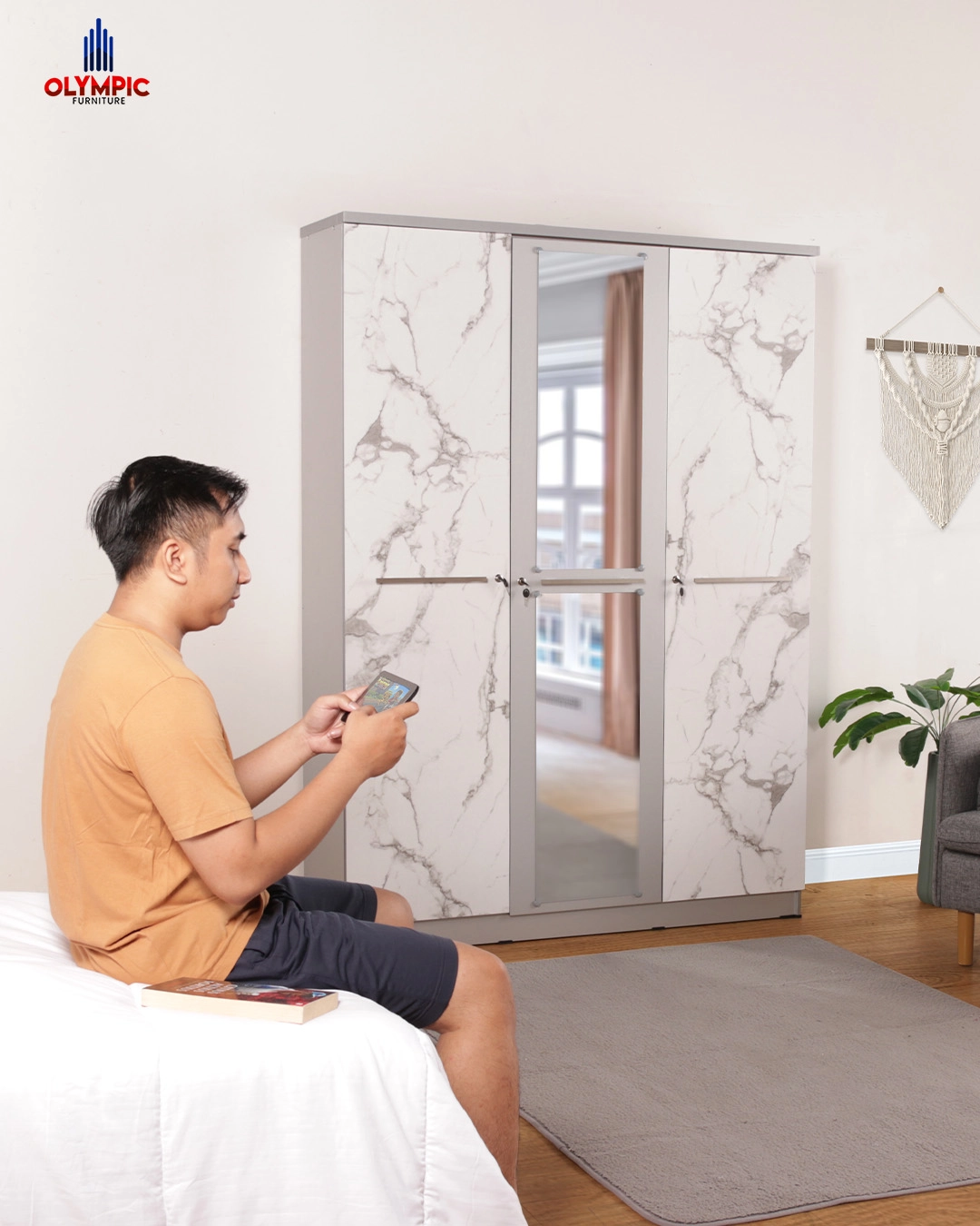 LP Polo - Lemari Pakaian Putih Marble Modern